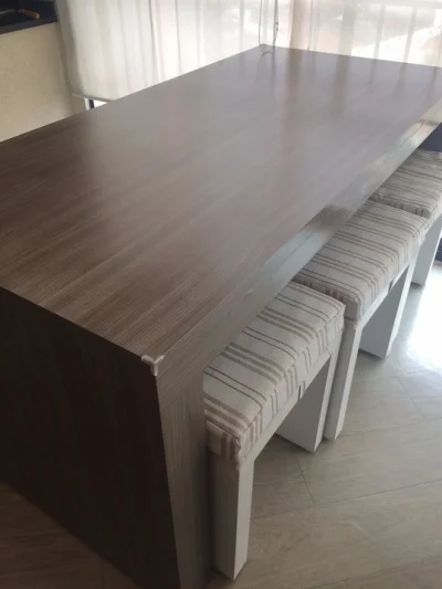 Mesa com 6 Bancos