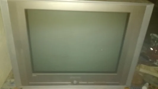 TV Samsung de Tubo em ótimo Estado