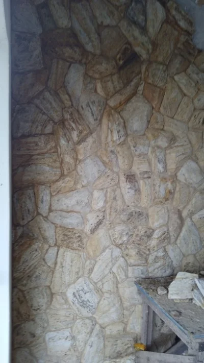 Faz-se Colocação de Pedras Decorativas e Acabamentos
