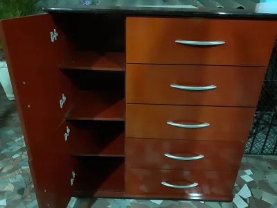 Cômoda com 5 Gavetas