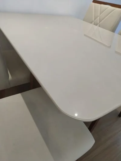 Conjunto de Mesa com 4 Cadeiras
