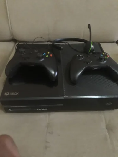 XBOX One 9 Meses de Live Gold 2 Controles 01 Headset