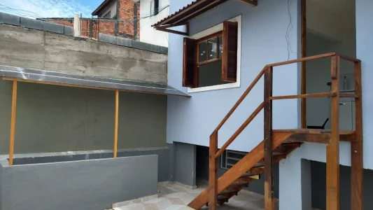 Aluga-se Casa com 2 Dorm., Semi-mobiliada - Pq Monte Alegre Ref.: 1035