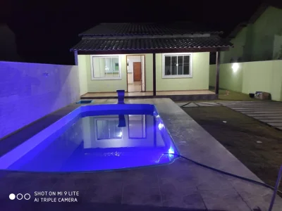 Linda Casa com 3 Quartos Piscina em Terreno de 500 Metros!