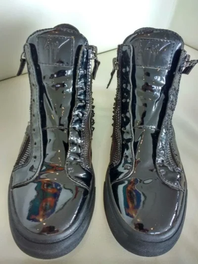 Giuseppe Zanotti Design Tênis de Verniz com Tachas Semi Novo