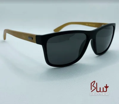 Oculos Blut Waterfall