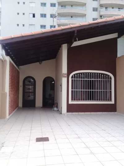 Casa Térrea 2 Dorm 3 Vagás Quintal Espaço Gourmet