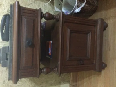 Mesa de Cabeceira Antiga, Criado Mudo