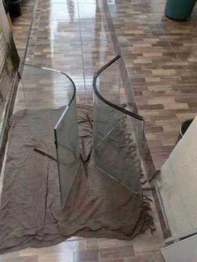 Pés de Vidro para Mesa