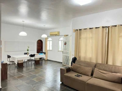 Casa a Venda Adrianópolis