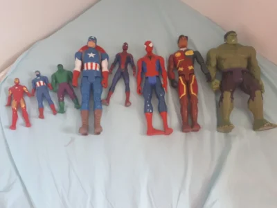 Bonecos Marvel