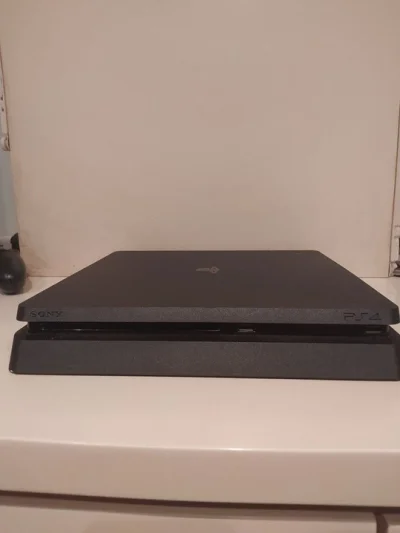 PS4 Semi-novo com 5 Jogos