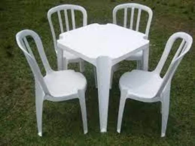 Locação de Mesa c/ 4 Cadeiras