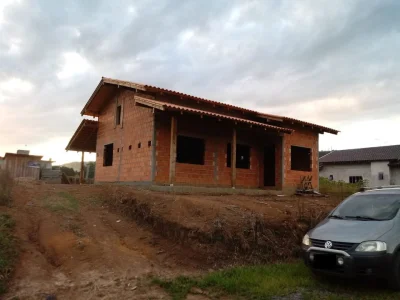 Casa Semi-acabada