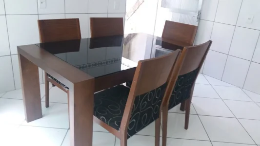 Mesa com Tampo de Vidro