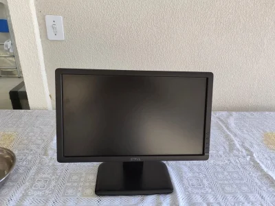 Combo de Televisão de 24 polegadas e Monitor de computador