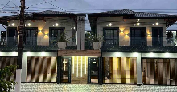 Casa com 48.97 m2 - Maracanã - Praia Grande SP