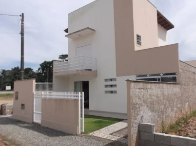 Sobrado + Terreno Comercial
