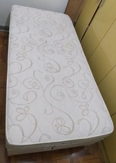 Vendo Cama Box (viúva)