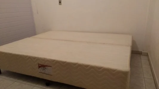 Cama Box Casal Queen 300,00