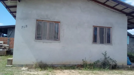 Vende-se Casa