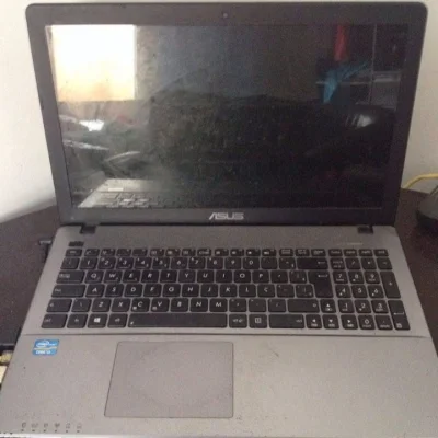 Notebook Asus em Perfeito Estado! Processador I3, 4gb Ram, 500gb Hd