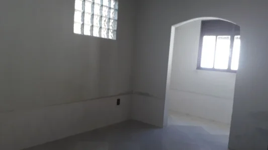 Vendo ótima Casa com um Quarto em São Pedro da Aldeia