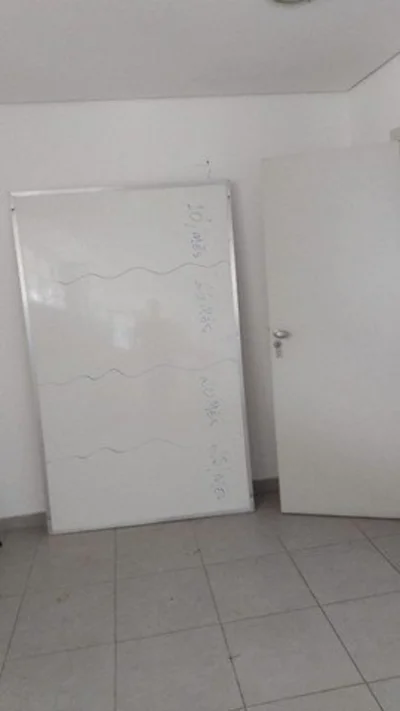 Quadros Brancos de Vários Tamanhos