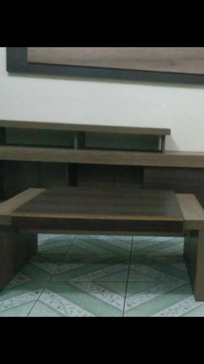 Rack Semi Novo ,com Painel e Mesa de Centro