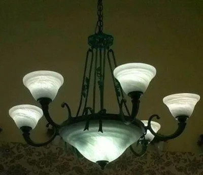 Lindo Lustre Estilo Antigo