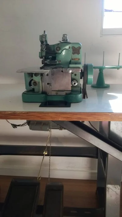 Vendo uma Overlock Usada