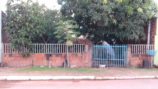 Vendo uma Casa