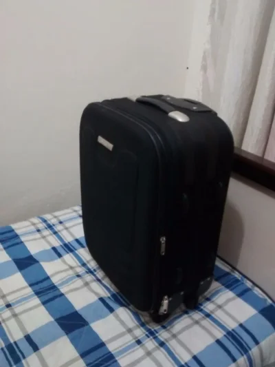 Vendo uma Mala de Viagem