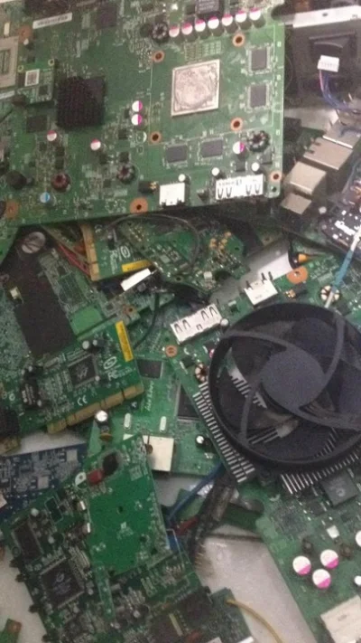 Retiramos Lixo Eletrônico