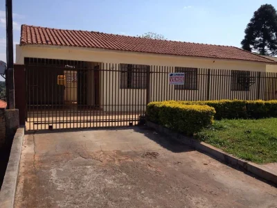 Residencia em Excelente Localizacao