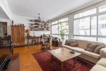 Lindo Apartamento Reformado com 3 Dorms 1 Suíte 1 Vaga de Ga