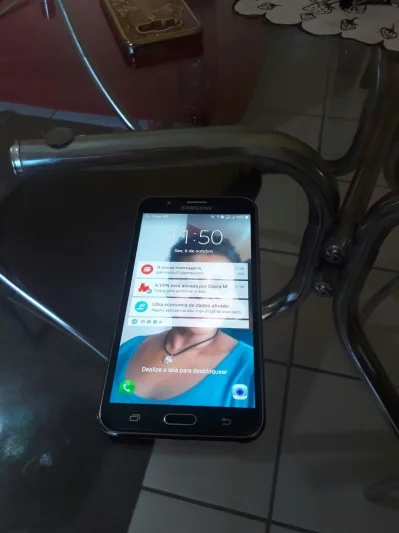 Sansung Galaxy J7 com Poucas Marcas de Uso Telao 5.5 Leiam a Baixo