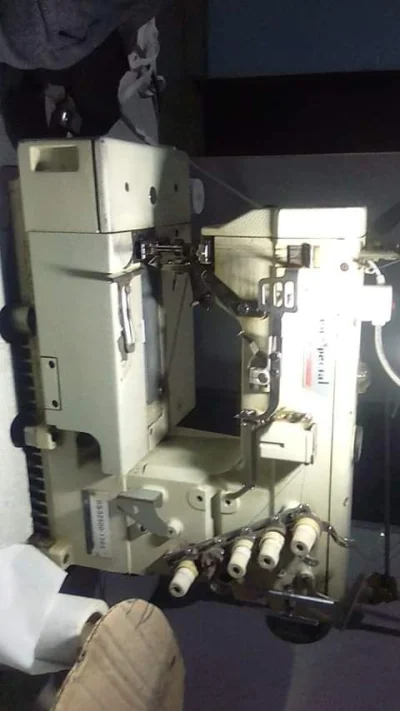 Vendo Máquina de Costura Galoneira Sum Special