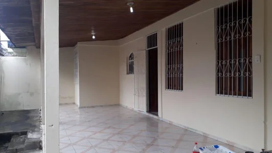 Casa com 4 Dormitórios à Venda, 250 m2 por RS 350.000,00 - Coroado - Manaus-am