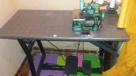 Máquina de Custura Overloque