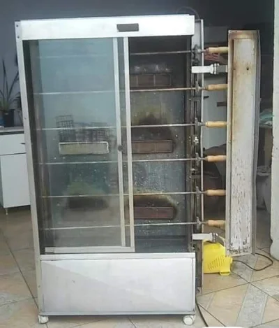 Vendo Máquina de Assar Frangos e Carnes,