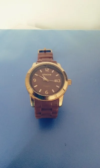 Relógio Touch em Metal Dourado e Borracha
