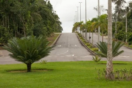 Terreno à Venda, 200 m2 por RS 125.000,00 - Tarumã - Manaus-am