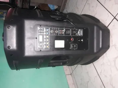 Caixa Amplificada com Tripe
