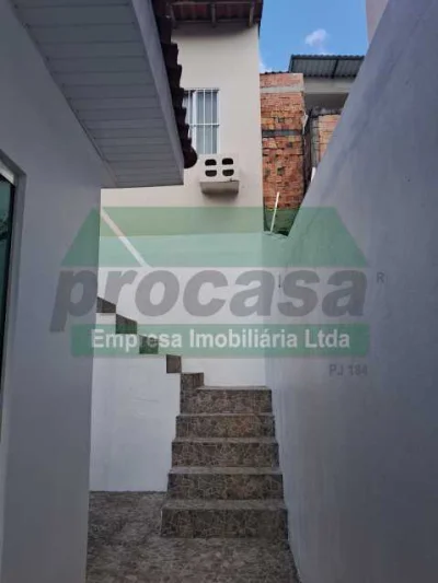 Casa de Rua - / Residencial / Petrópolis
