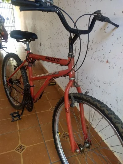 Bicicleta Aro 26 - 18 Marchas