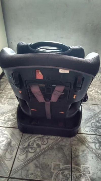 Vende SE uma Cadeira de Auto para Crianças Até 0 a 36 Quilos
