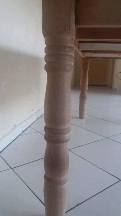Mesa de Cedro Rosa