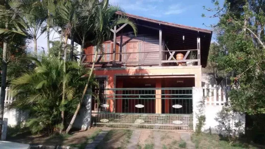 Excelente Casa Cond Arborizado e Tranquilo