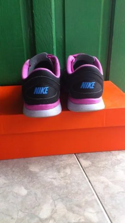 Nike Preto e Rosa